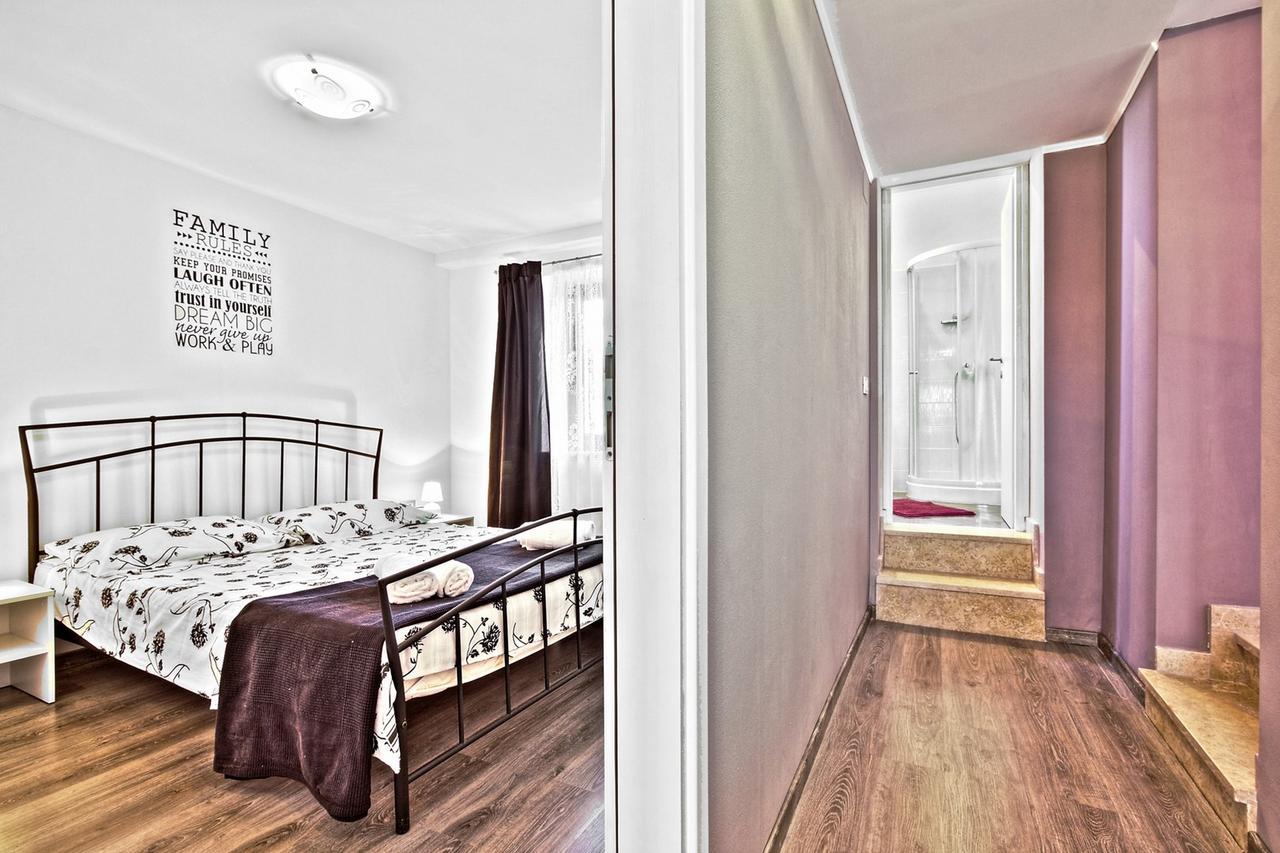 Cici House With Apartment Umago Esterno foto